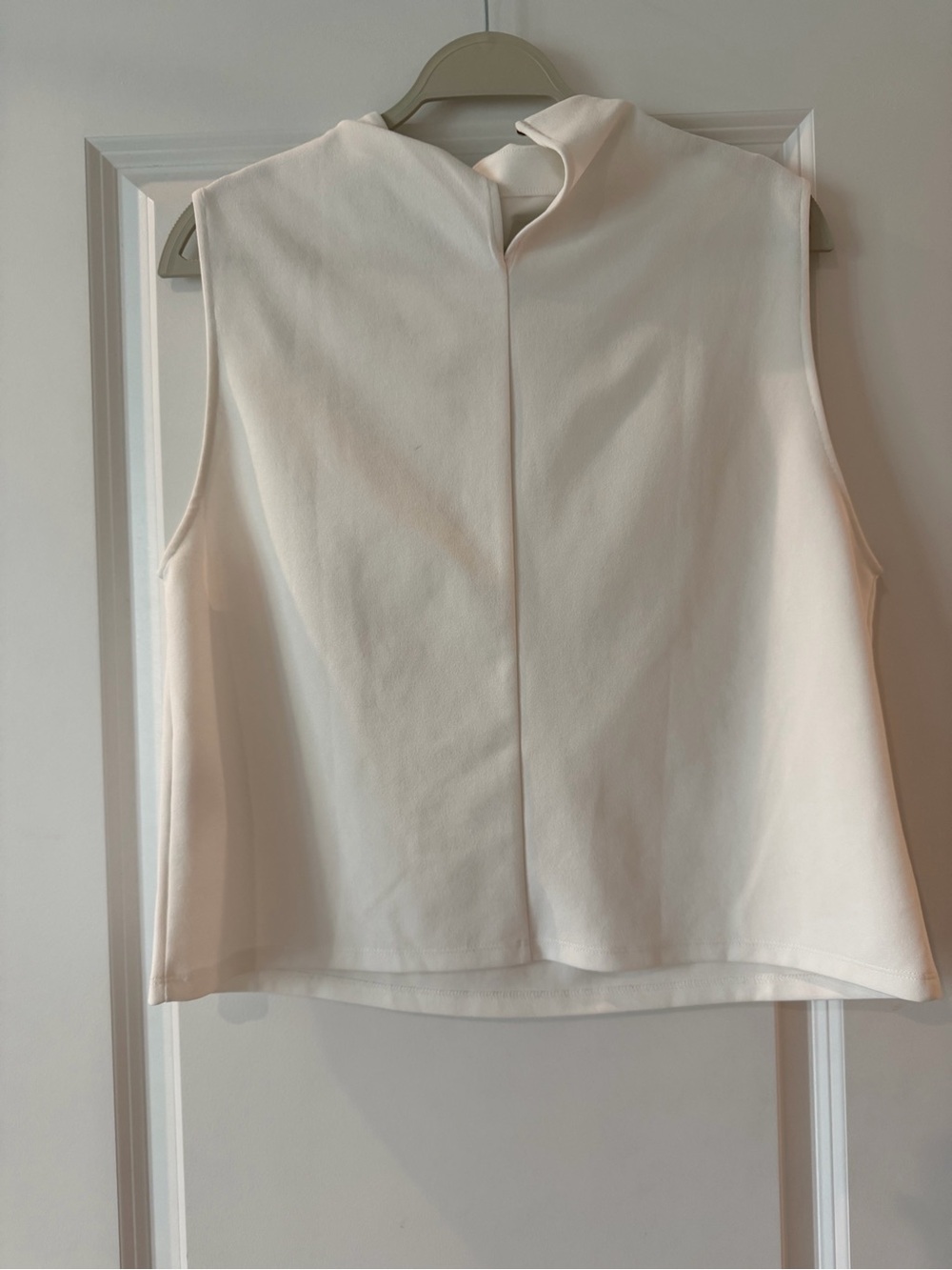 Zara Sleeveless Drape Neck Women's Top - Picture 2 of 4